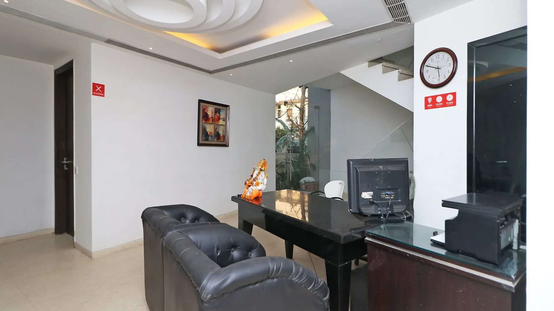 Oyo 12346 Siris Inn Γκουργκάον